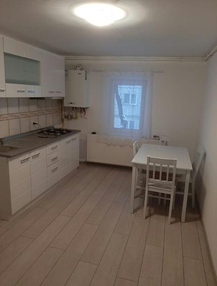 Apartament cu 3 camere decomandat în Nord