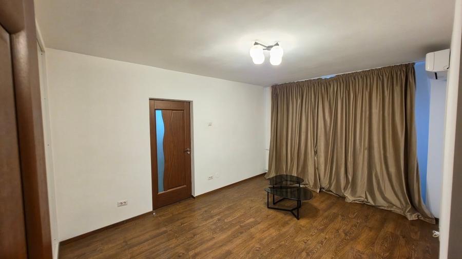 Apartament cu 3 camere semidecomandat, mobilat în Gorjului