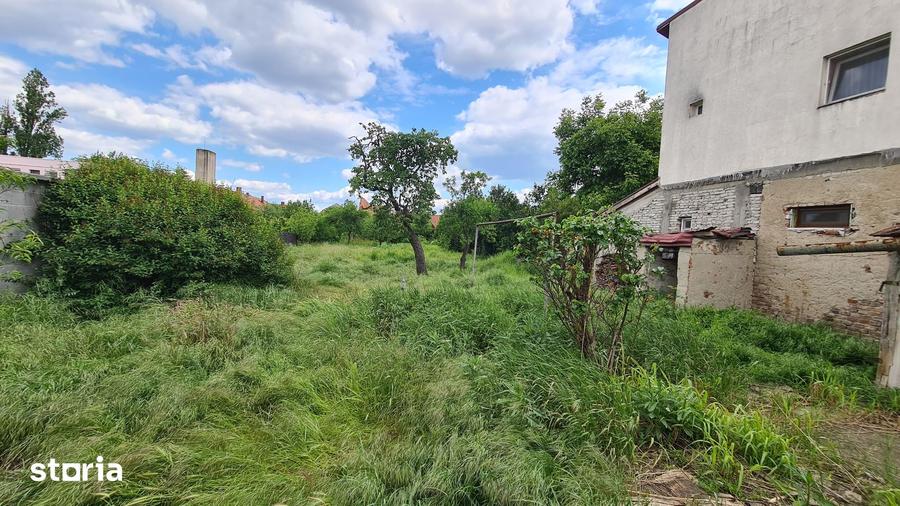 Casă cu 2 camere cu Teren 884 Mp în Pârneava