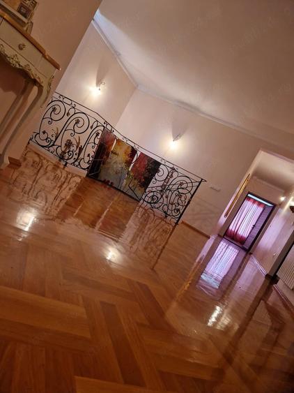 Casă cu Teren 1095 Mp în Cazasu