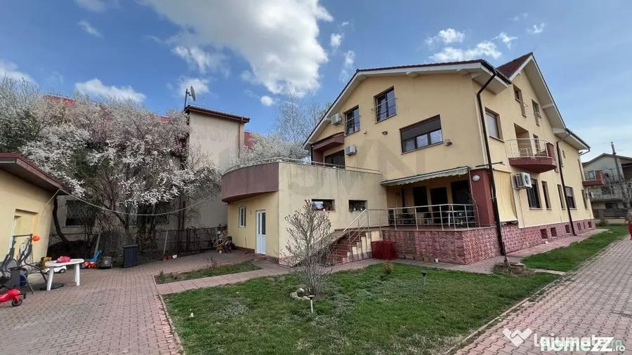 Casă cu 15 camere cu Teren 1052 Mp în Pipera