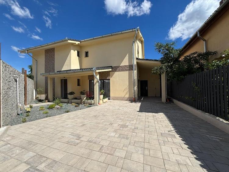 Duplex cu 4 camere cu Canalizare în Șelimbăr