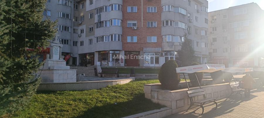 Navodari central spatiu comercial din construcție 2 intrari 2 loc parcare 380