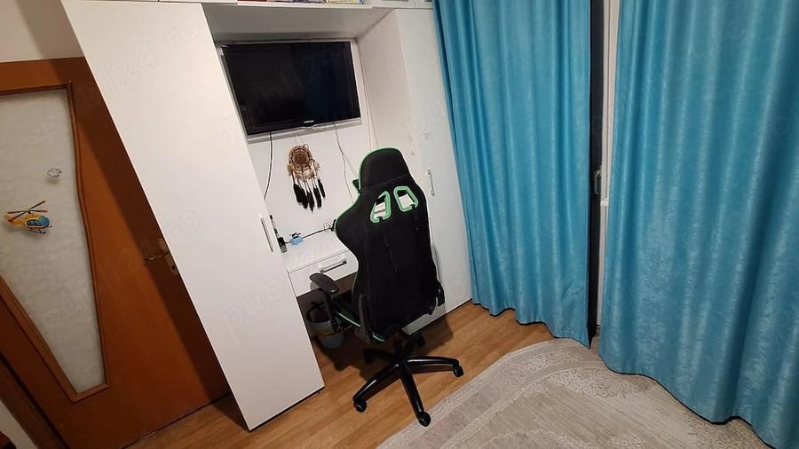 Apartament cu 3 camere decomandat în Micro 11