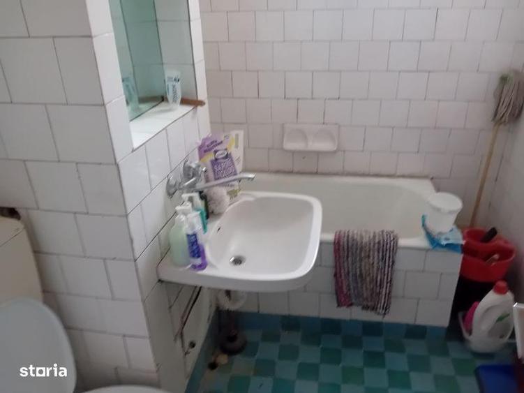 Apartament cu 2 camere decomandat în Precista