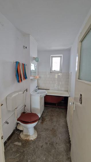 Apartament cu 2 camere semidecomandat în Măgura
