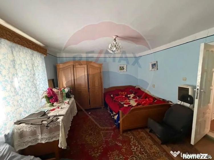 Casă cu 5 camere cu Teren 1513 Mp în Câmpineanca