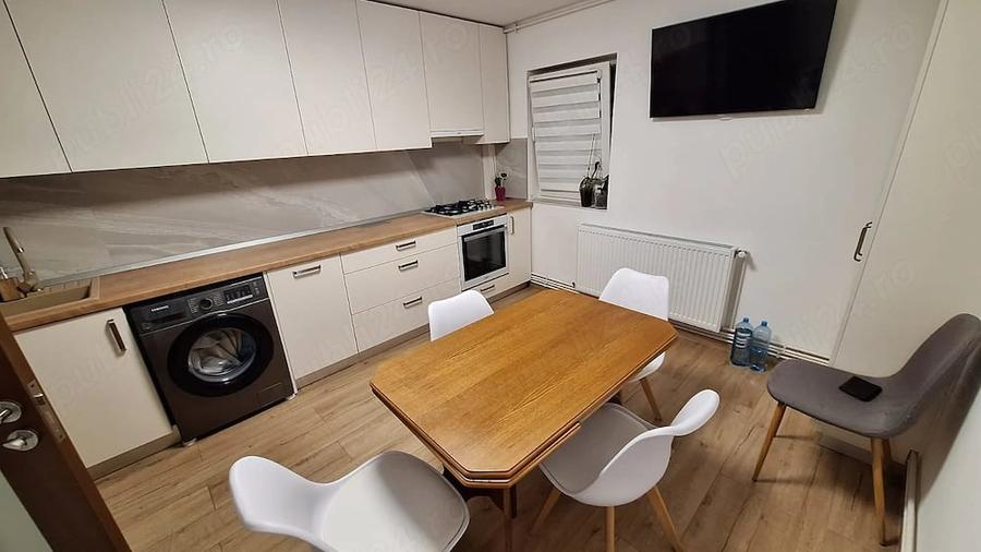 Apartament cu 3 camere decomandat în Micro 11