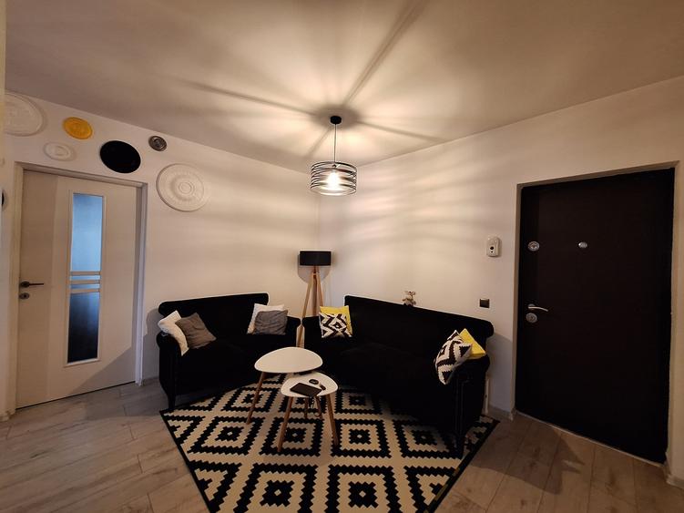 Apartament cu 2 camere semidecomandat, mobilat în Florești