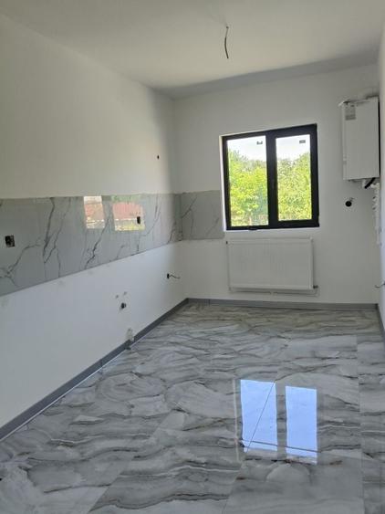 Casă cu 4 camere în Central