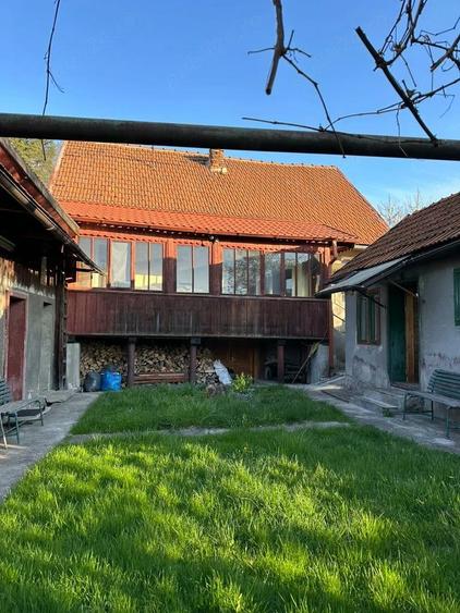 Vand casa individuala cu curte si gradina in Petrila - 3