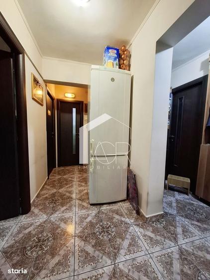Apartament cu 3 camere, decomandat, zona Vest - 5