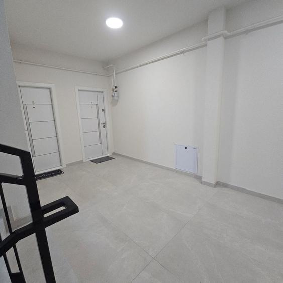 Apartament cu 2 camere decomandat în Giroc