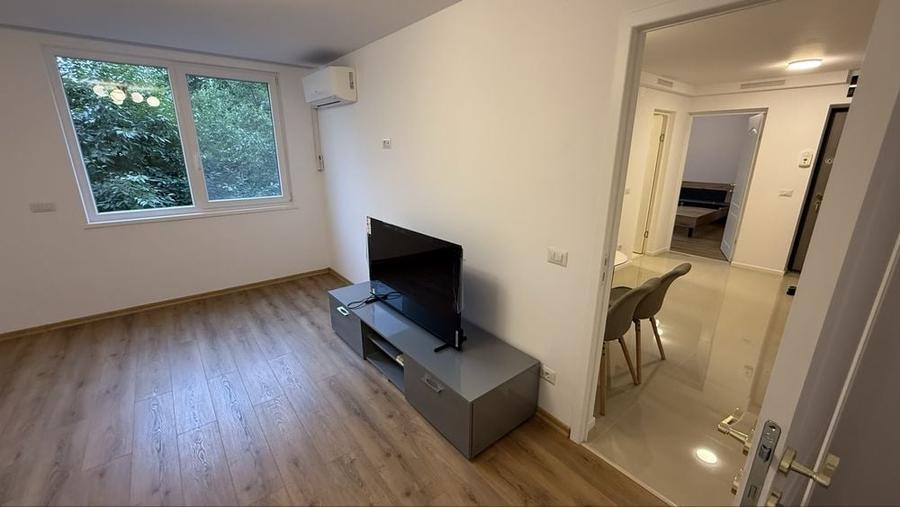 Apartament cu 2 camere decomandat în Exterior Vest