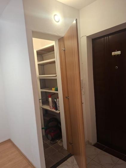 Apartament cu 2 camere decomandat în Moșilor