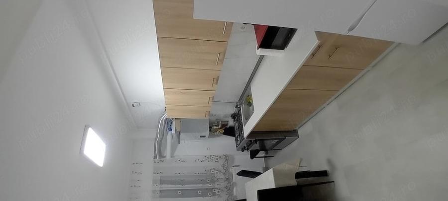 Apartament cu 2 camere decomandat în Uverturii