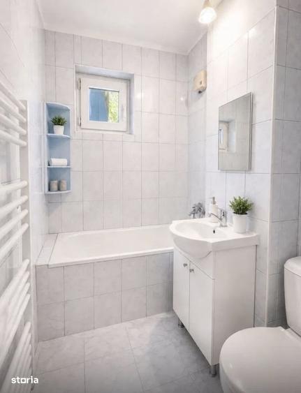 Apartament cu 3 camere decomandat în Lacul Tei