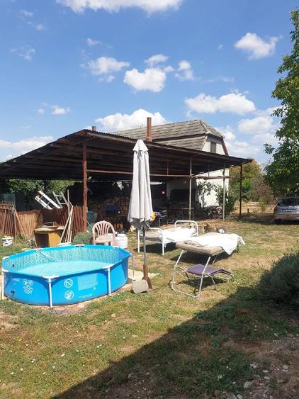 Casă cu 2 camere cu Teren 1500 Mp în Central