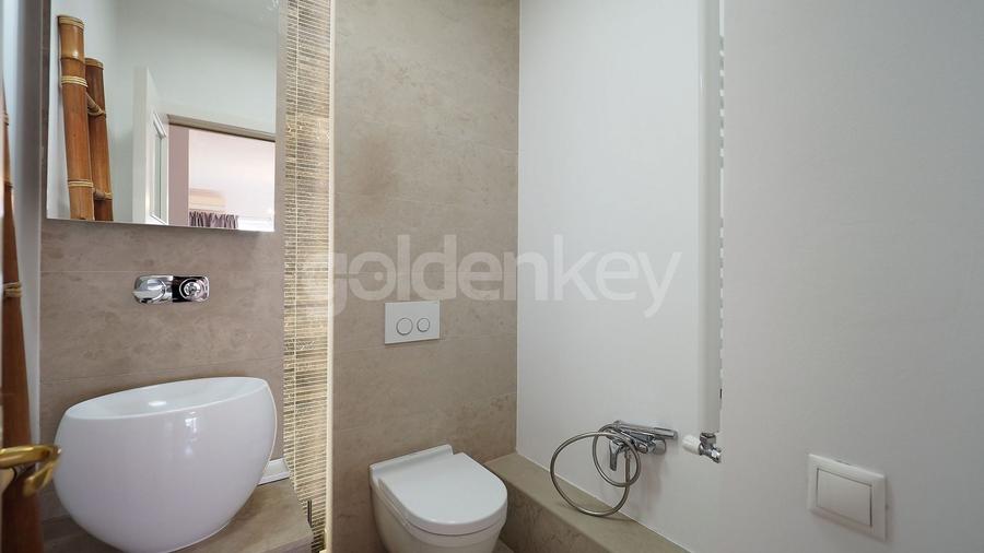 Apartament cu 4 camere semidecomandat, mobilat în Herăstrău