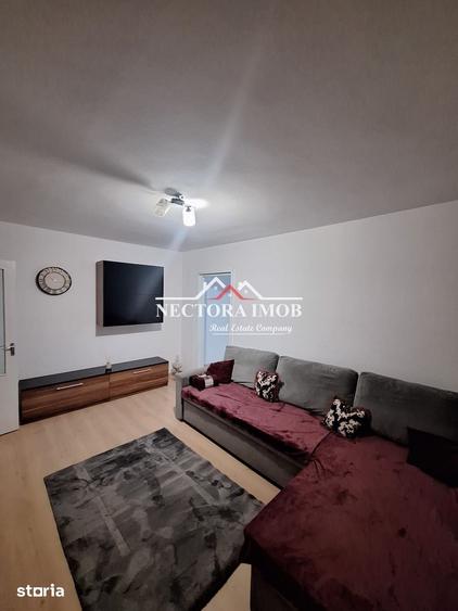 Apartament cu 3 camere semidecomandat în Rogerius