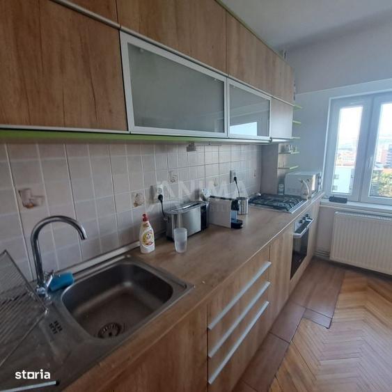 Apartament cu 3 camere decomandat în Central