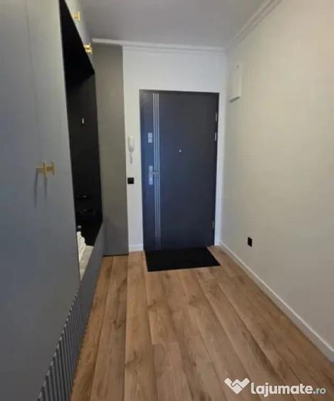 Apartament cu 2 camere semidecomandat în Florești