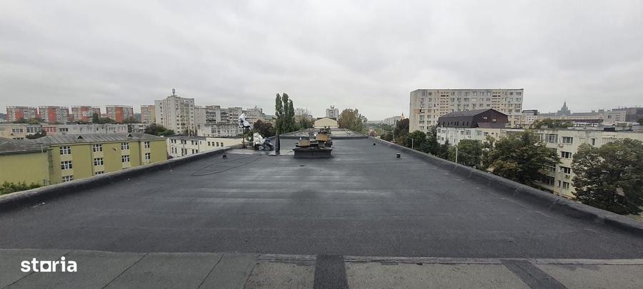 Apartament cu 3 camere semidecomandat, mobilat în Podu Roș