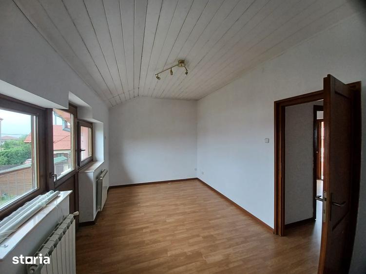 Casă cu 3 camere cu Teren 120 Mp în Sânmartin