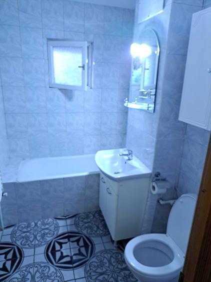 Apartament cu 2 camere decomandat în Sărari