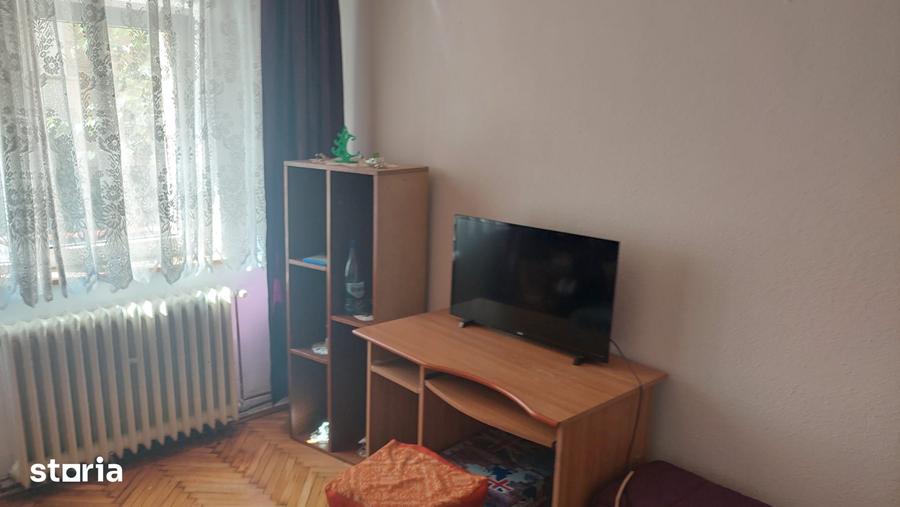 Apartament cu 3 camere decomandat în Ștrand