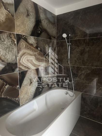 Duplex cu 4 camere cu Canalizare în Giarmata
