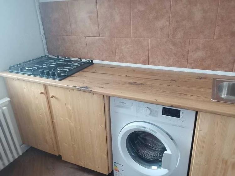 Apartament cu 2 camere semidecomandat în Eroii Revoluției