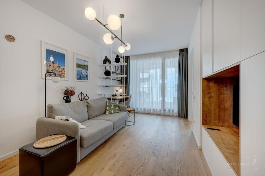 Apartament cu 2 camere semidecomandat în Victoriei