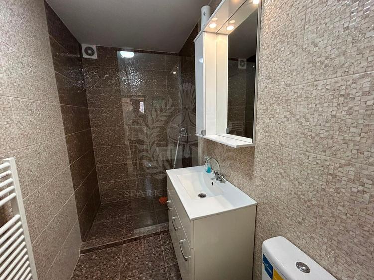 Casă individuală cu 3 camere cu Canalizare în Central