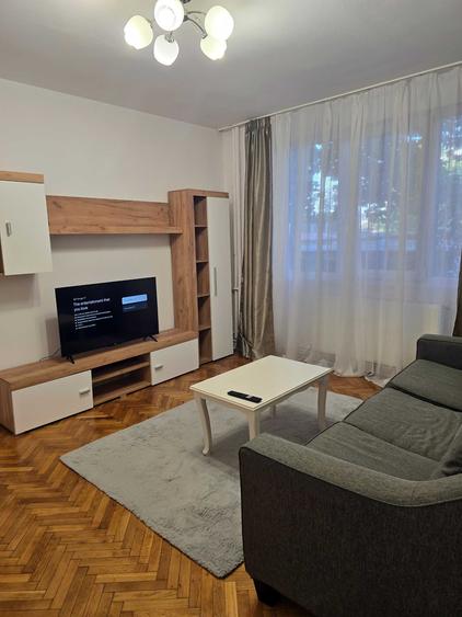 Apartament cu 3 camere decomandat în Nord
