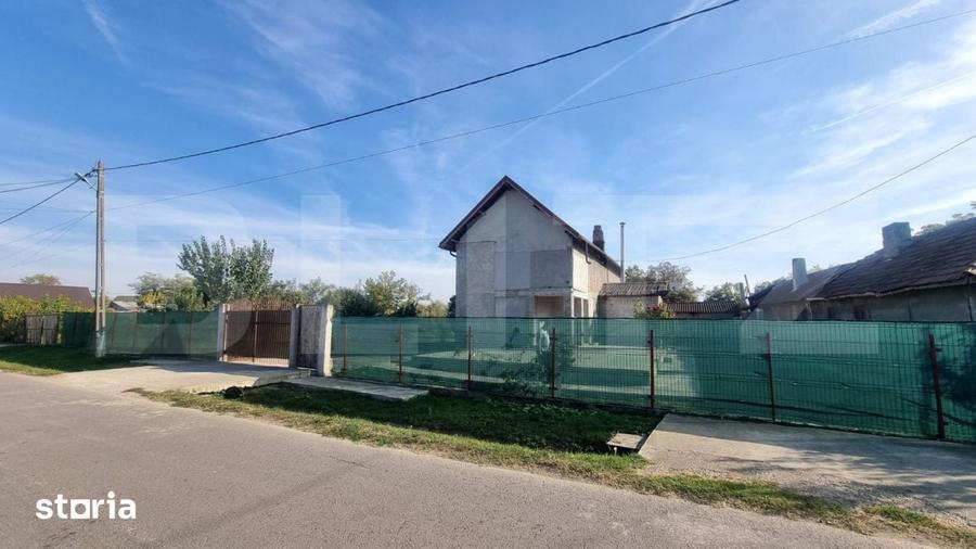 Casă cu 4 camere cu Teren 1550 Mp în Drăgănești
