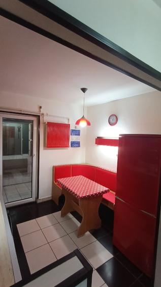 Apartament cu 2 camere semidecomandat în Km 4-5