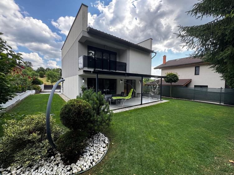 Casă cu 4 camere în Tăuții-Măgherăuș