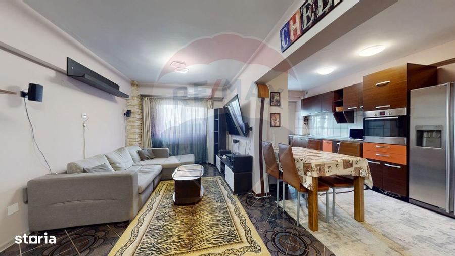 Apartament cu 3 camere decomandat în Triaj