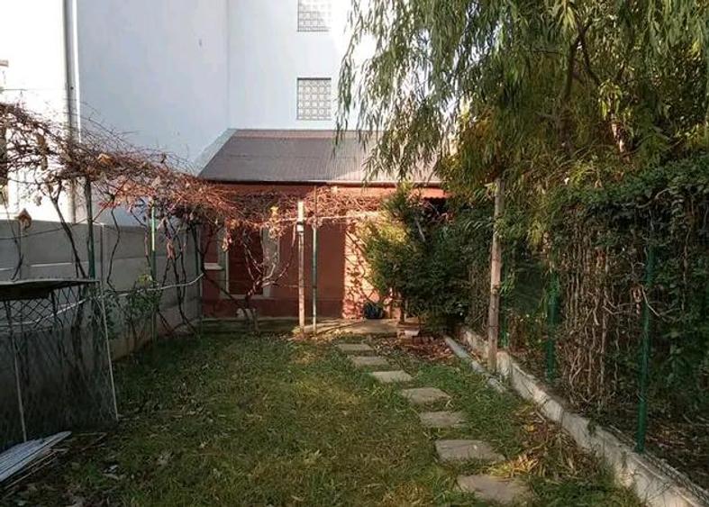 Casă cu 1 camere cu Teren 92 Mp în Andronache