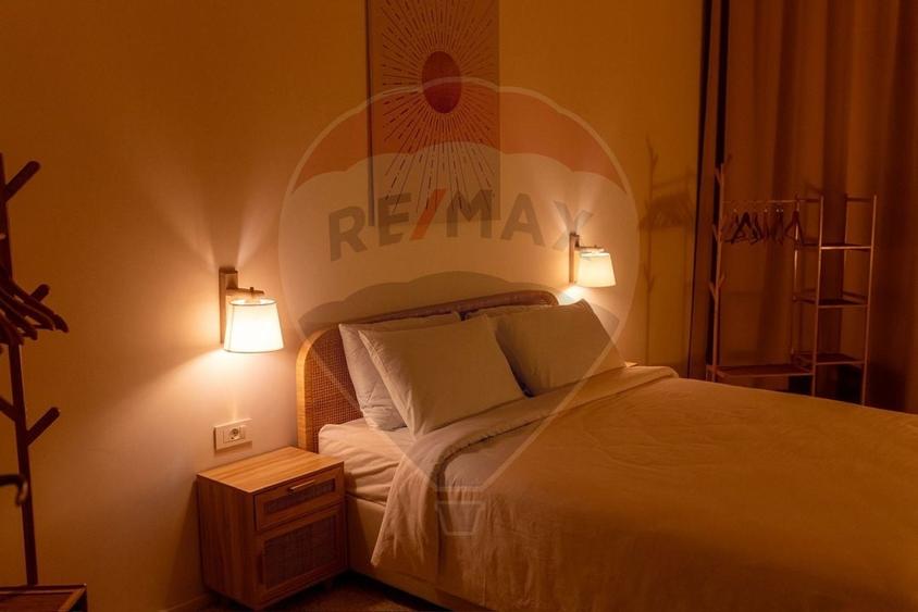 Apartament cu 4 camere semidecomandat, mobilat în Ultracentral