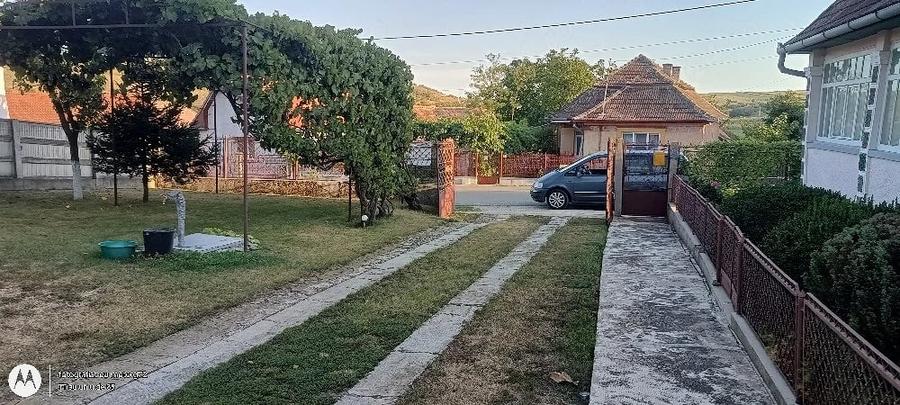 Casă cu Teren 5500 Mp în Pădurenii (Tritenii de Jos)
