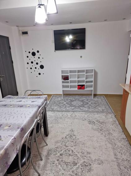 Apartament cu 2 camere decomandat în Exterior Vest