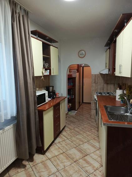 Casă cu 4 camere cu Teren 430 Mp în Central