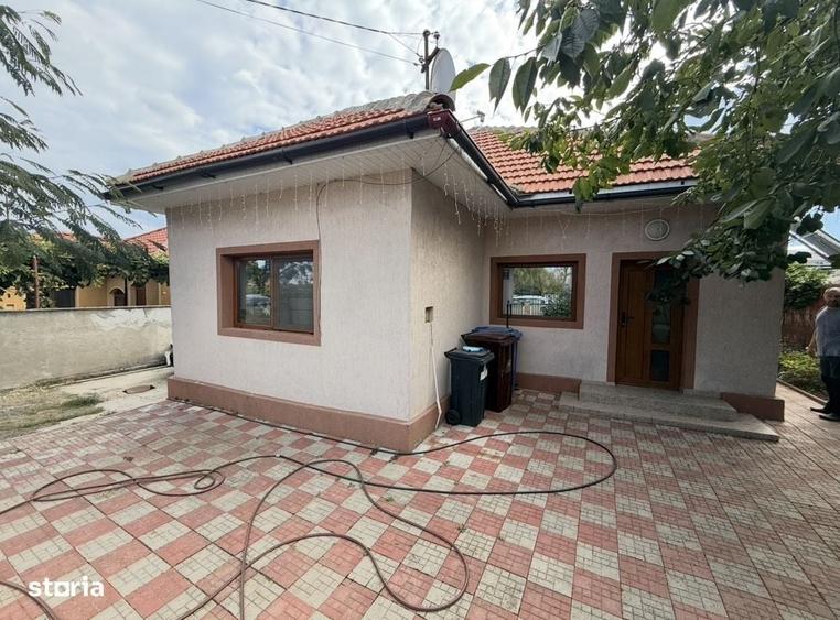 Casă cu 4 camere cu Teren 780 Mp în Tuzla