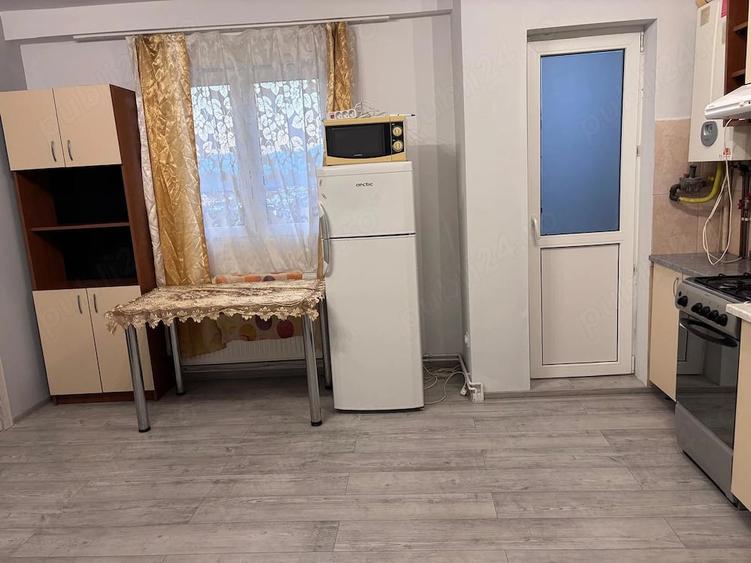 Apartament cu 2 camere nedecomandat în Vasile Aaron