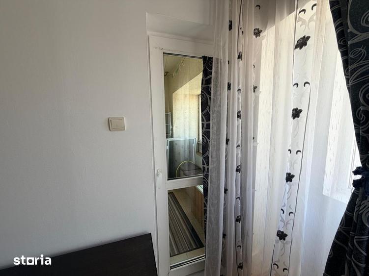 Apartament cu 2 camere decomandat în Nicolina