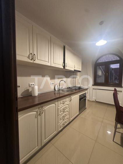 Apartament cu 3 camere decomandat, mobilat în Ultracentral