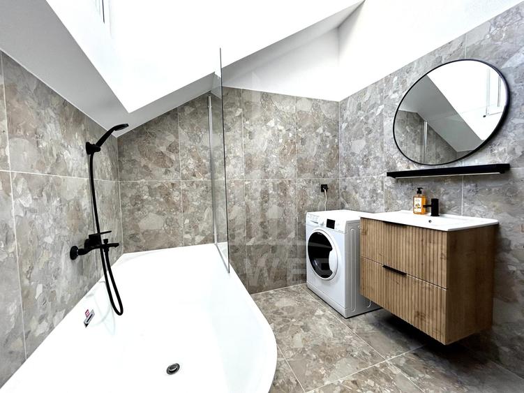 Apartament cu 3 camere decomandat în Turnișor