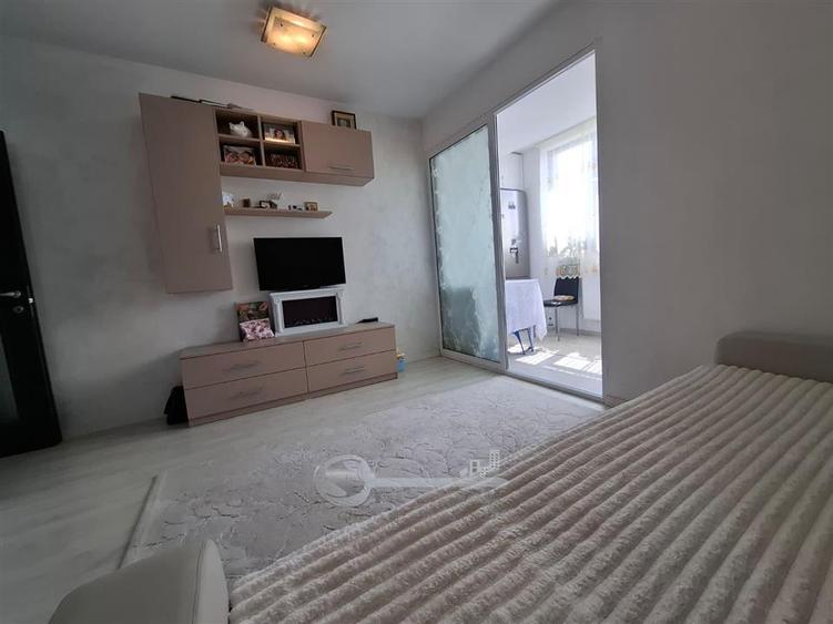 Apartament cu 2 camere semidecomandat, mobilat în Cug